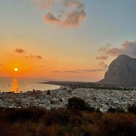 B&B Verso Il Faro ซานวิโต โลคาโป ภายนอก รูปภาพ