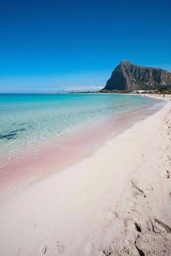B&B Verso Il Faro ซานวิโต โลคาโป ภายนอก รูปภาพ