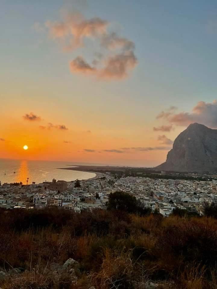 B&B Verso Il Faro ซานวิโต โลคาโป ภายนอก รูปภาพ